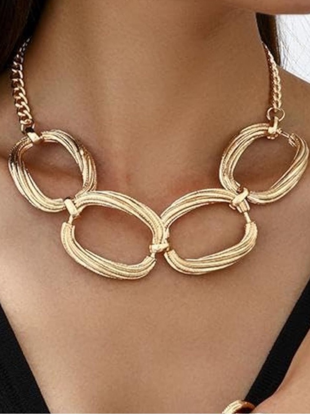 Zara Gold  Chunky Oval-Link  Necklace